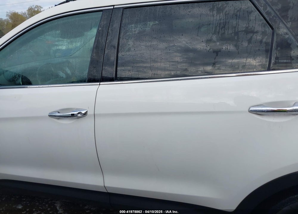 2014 HYUNDAI SANTA FE VIN: KM8SRDHF4EU082261