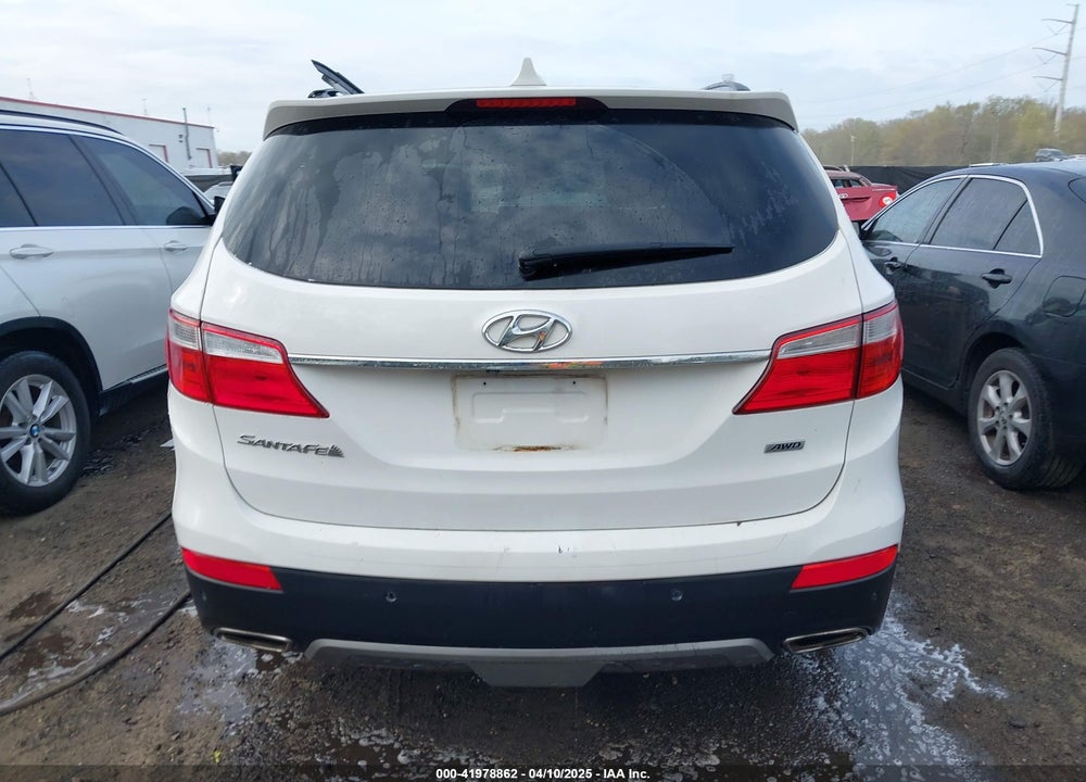 2014 HYUNDAI SANTA FE VIN: KM8SRDHF4EU082261