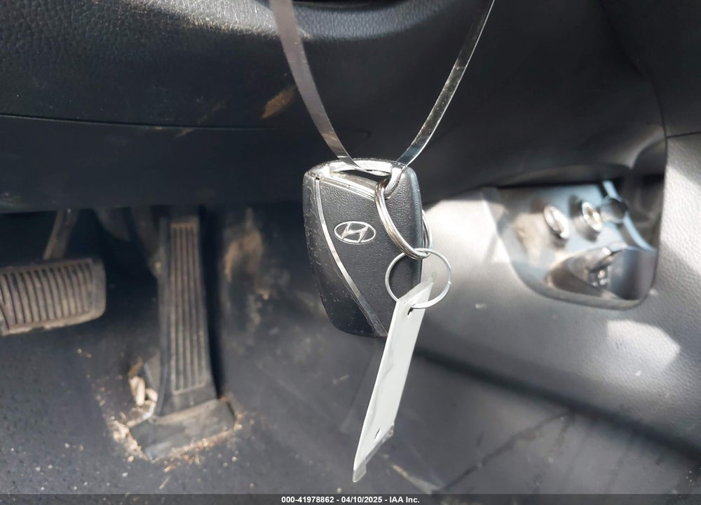 2014 HYUNDAI SANTA FE VIN: KM8SRDHF4EU082261