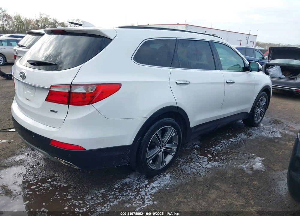 2014 HYUNDAI SANTA FE VIN: KM8SRDHF4EU082261