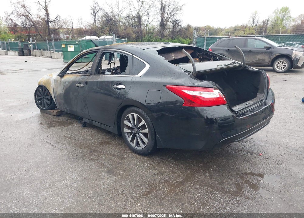 2017 NISSAN ALTIMA VIN: 1N4AL3AP8HC218423