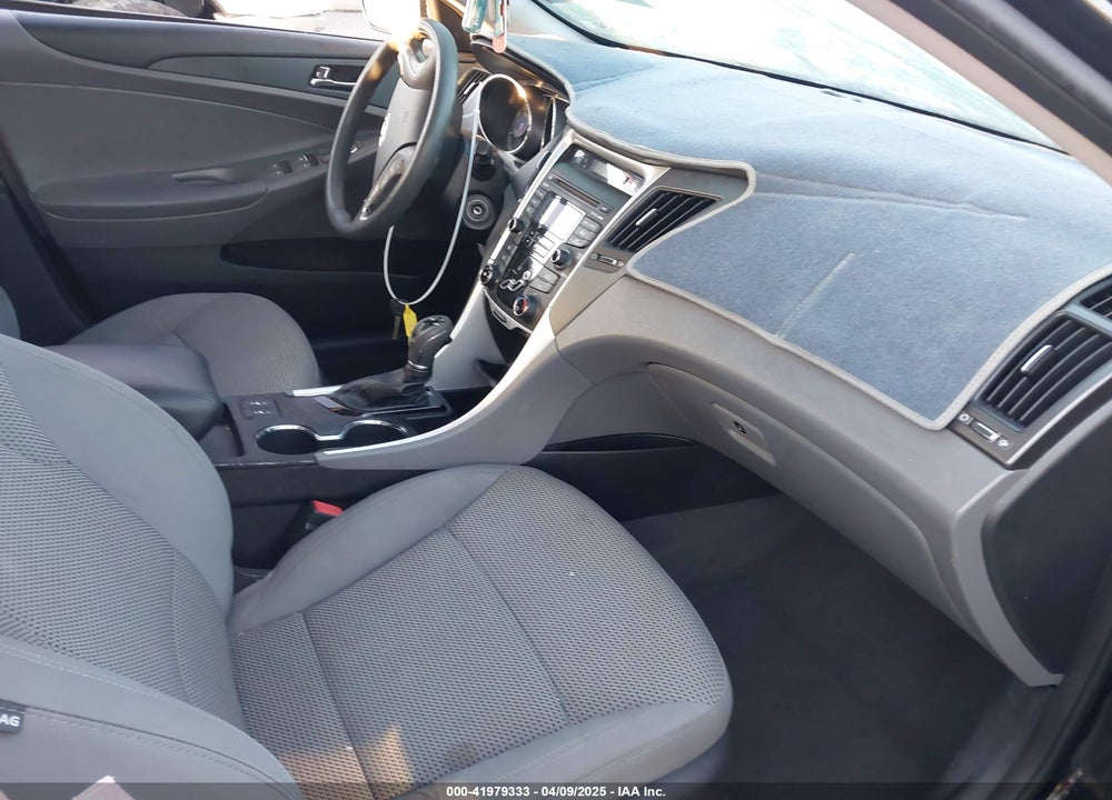 2013 HYUNDAI SONATA VIN: 5NPEB4AC0DH513953