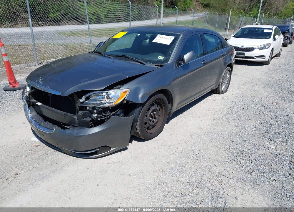 2013 CHRYSLER 200 VIN: 1C3CCBAB7DN733692