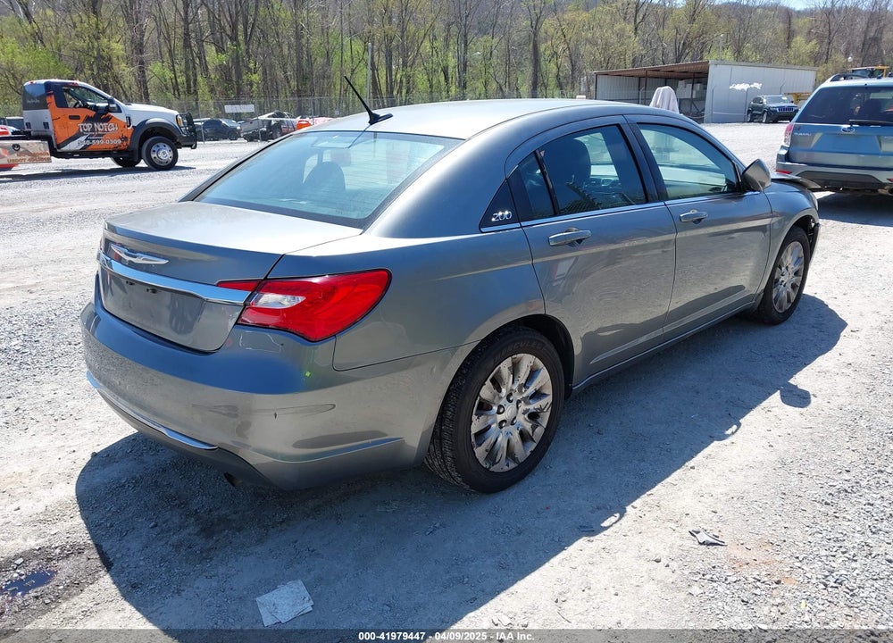 2013 CHRYSLER 200 VIN: 1C3CCBAB7DN733692
