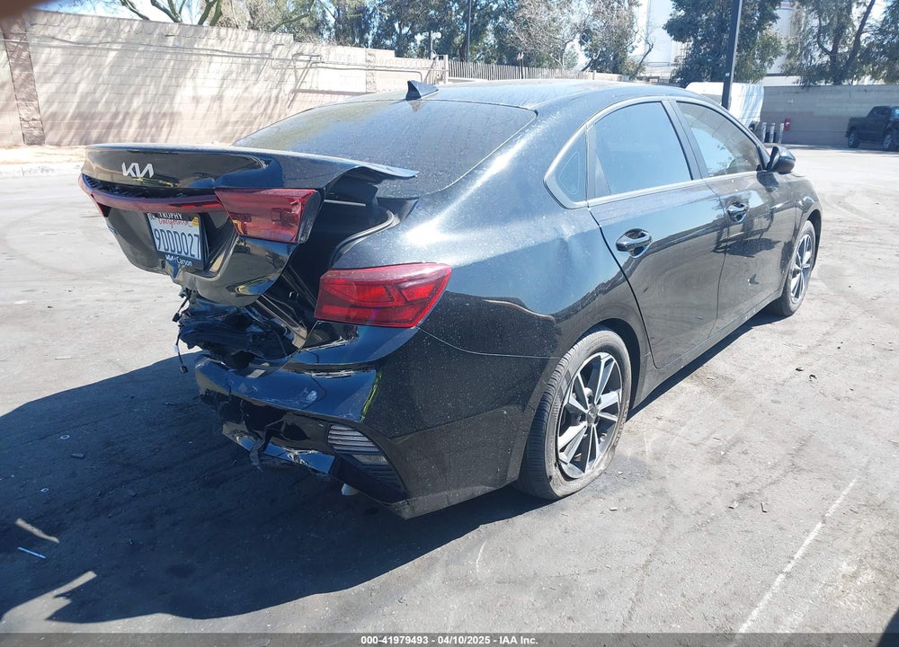 2023 KIA FORTE VIN: 3KPF24AD0PE527776