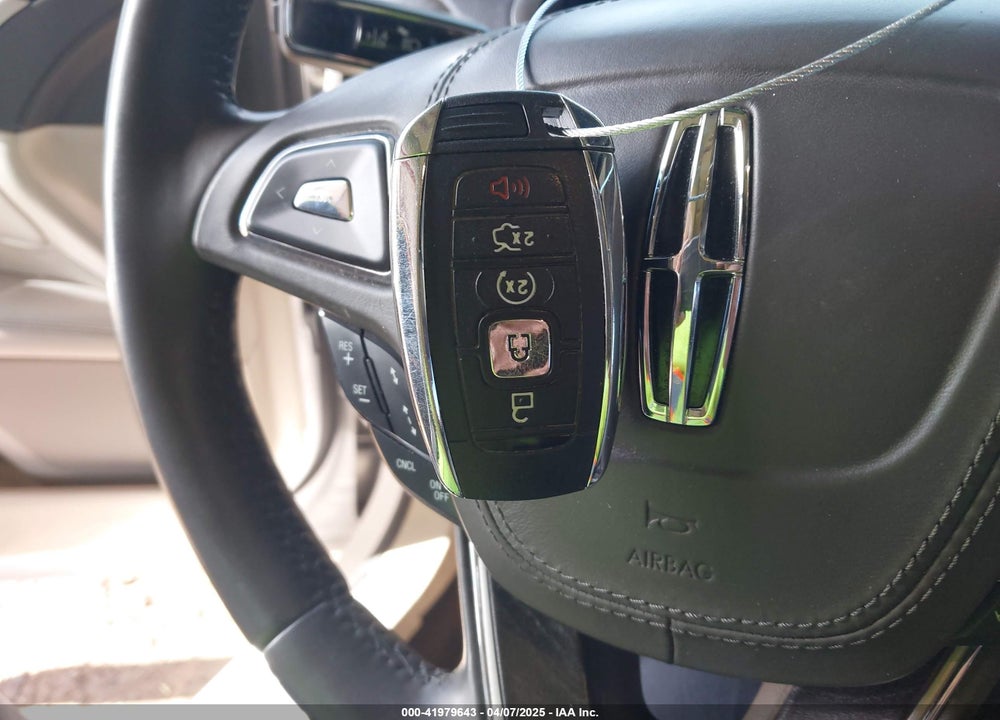 2019 LINCOLN MKZ VIN: 3LN6L5MU8KR608469