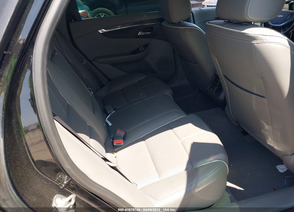 2019 CHEVROLET IMPALA VIN: 1G1105S35KU119661