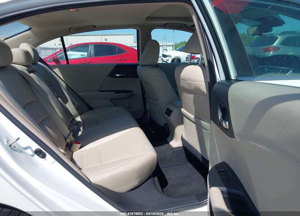 2017 HONDA ACCORD VIN: 1HGCR3F93HA040834
