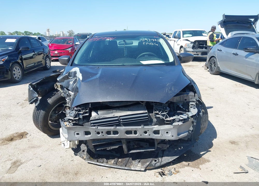 2018 FORD FOCUS SE VIN: 1FADP3F25JL258902