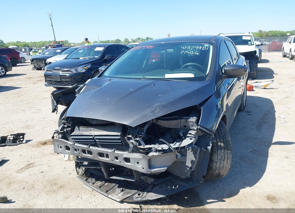 2018 FORD FOCUS SE VIN: 1FADP3F25JL258902
