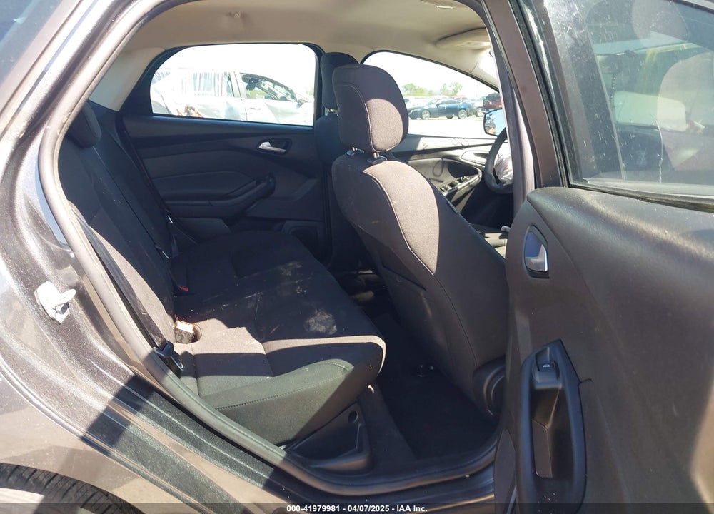 2018 FORD FOCUS SE VIN: 1FADP3F25JL258902