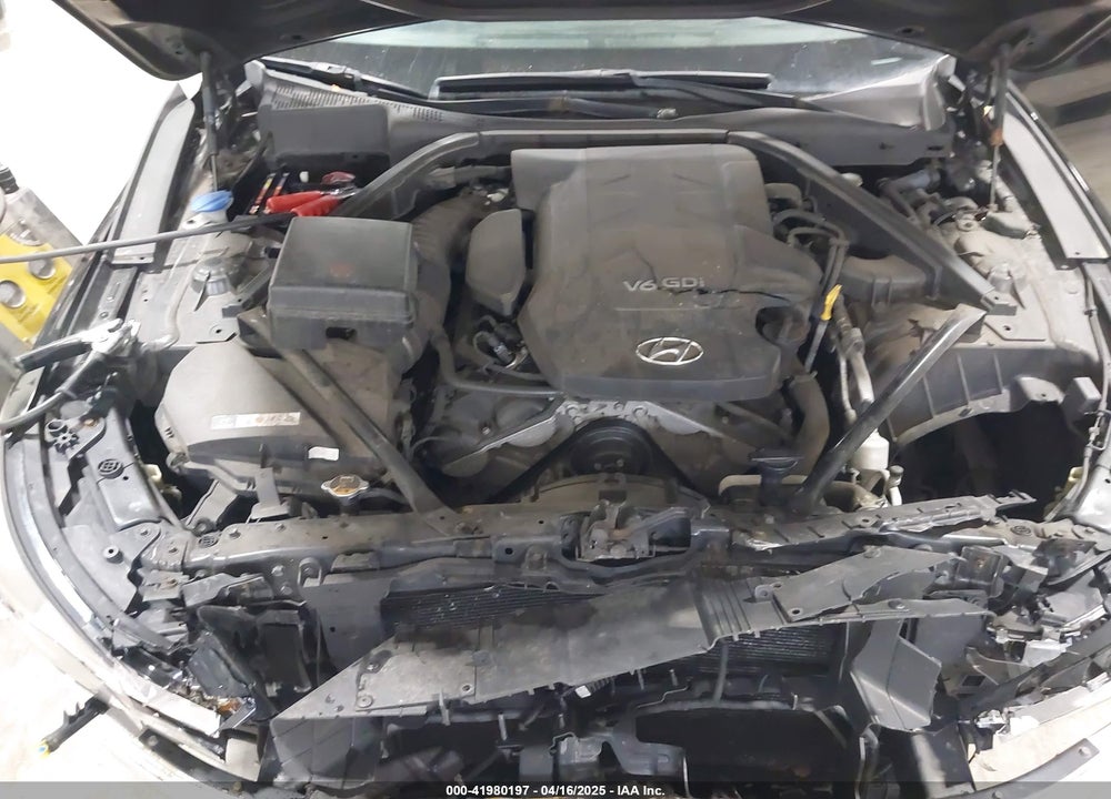 2015 HYUNDAI GENESIS VIN: KMHGN4JE8FU039756