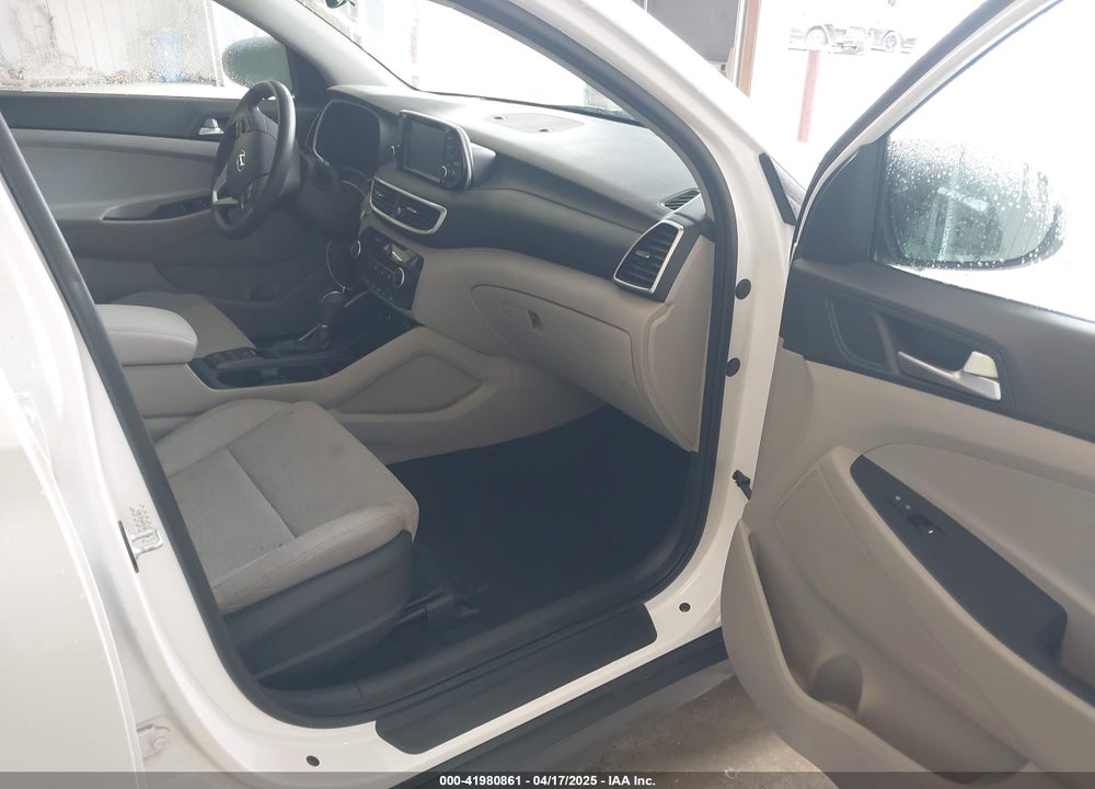 2019 HYUNDAI TUCSON VALUE VIN: KM8J3CA4XKU000836