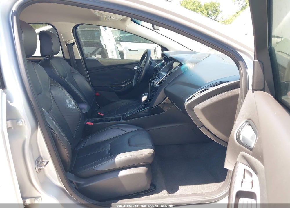 2015 FORD FOCUS TITANIUM VIN: 1FADP3N23FL356822