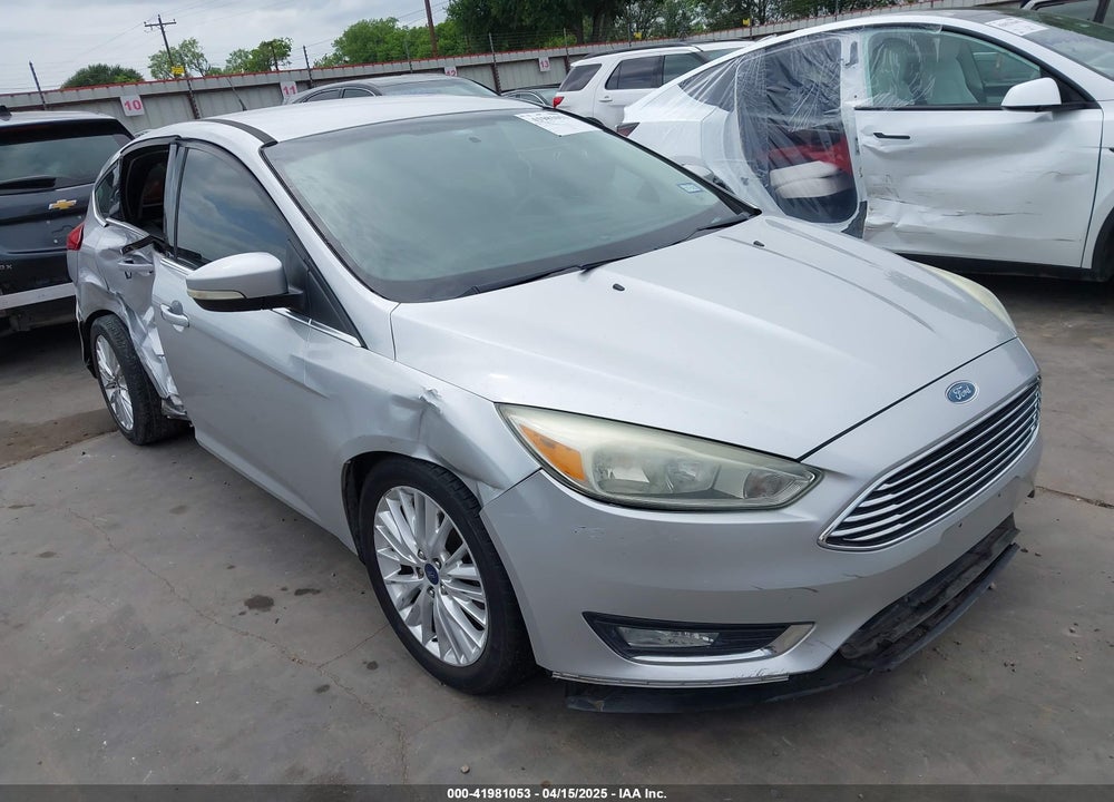 2015 FORD FOCUS TITANIUM VIN: 1FADP3N23FL356822