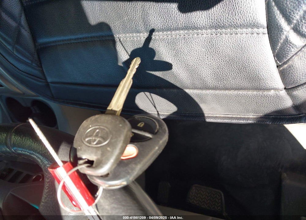 2010 TOYOTA TACOMA VIN: 3TMJU4GN3AM098103