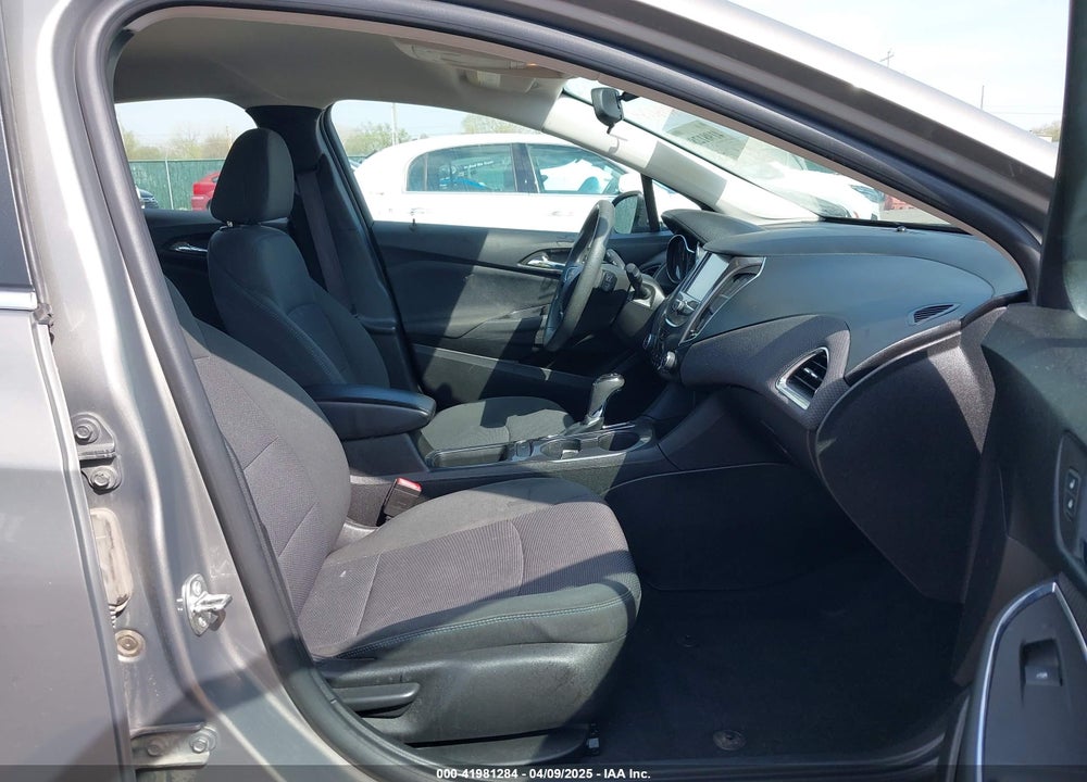 2017 CHEVROLET CRUZE LT AUTO VIN: 3G1BE6SM3HS544678