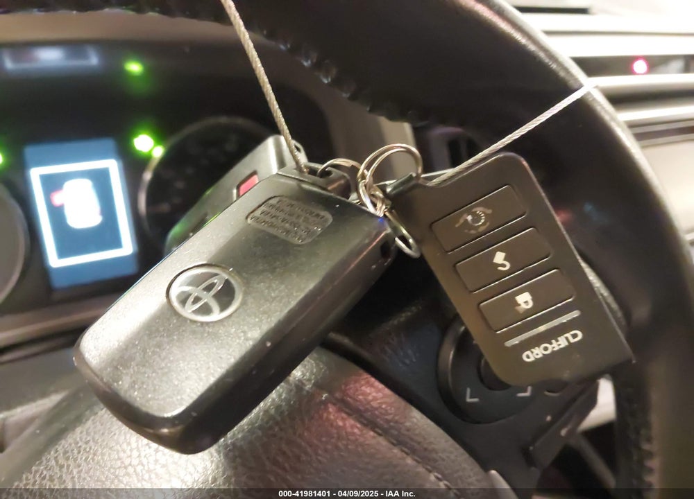 2017 TOYOTA RAV4 HYBRID VIN: JTMRJREV7HD072041