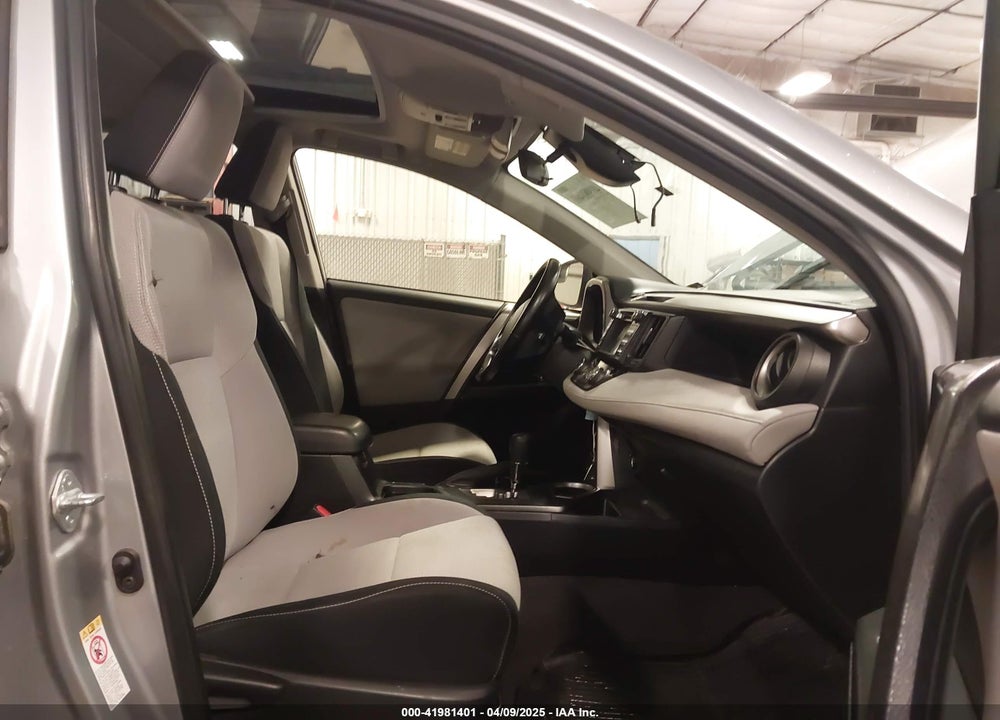 2017 TOYOTA RAV4 HYBRID VIN: JTMRJREV7HD072041