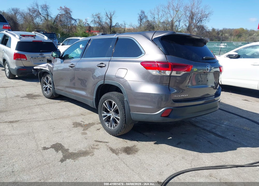 2019 TOYOTA HIGHLANDER VIN: 5TDBZRFH7KS960495