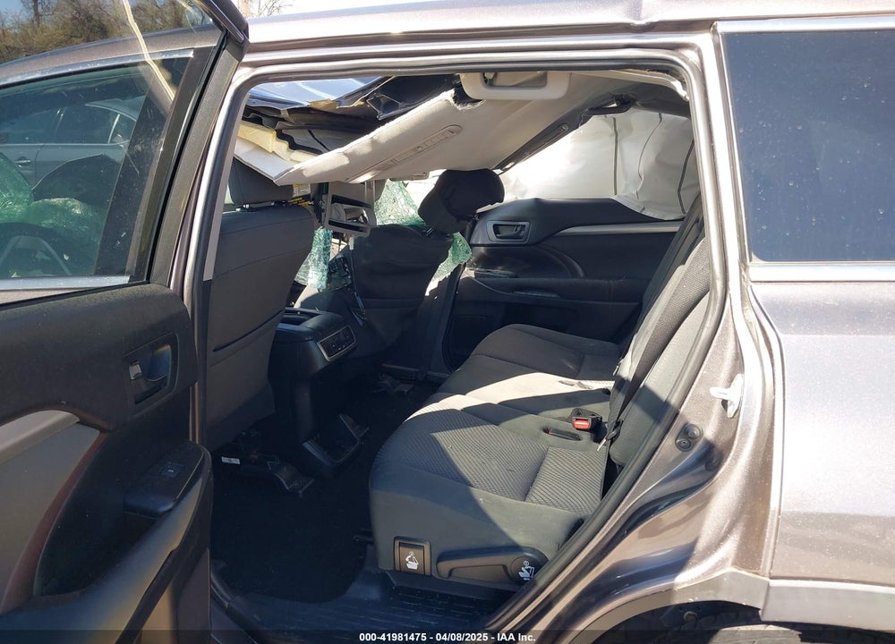 2019 TOYOTA HIGHLANDER VIN: 5TDBZRFH7KS960495