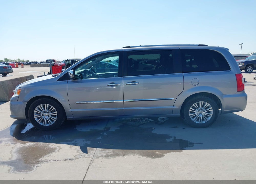 2015 CHRYSLER TOWN & COUNTRY LIMITED PLATINUM VIN: 2C4RC1GG6FR590954