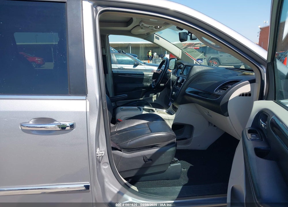 2015 CHRYSLER TOWN & COUNTRY LIMITED PLATINUM VIN: 2C4RC1GG6FR590954