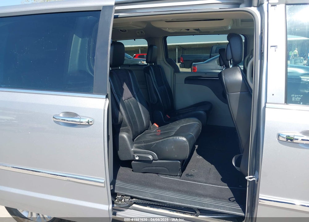 2015 CHRYSLER TOWN & COUNTRY LIMITED PLATINUM VIN: 2C4RC1GG6FR590954