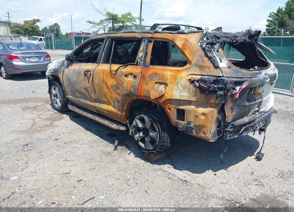 2015 TOYOTA HIGHLANDER VIN: 5TDDKRFH2FS078928