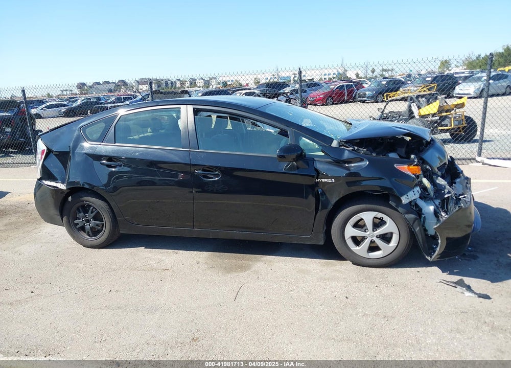 2015 TOYOTA PRIUS TWO VIN: JTDKN3DU8F0438461