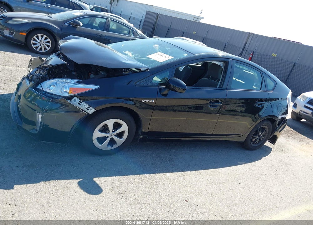 2015 TOYOTA PRIUS TWO VIN: JTDKN3DU8F0438461