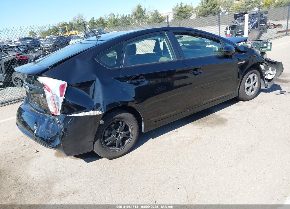 2015 TOYOTA PRIUS TWO VIN: JTDKN3DU8F0438461