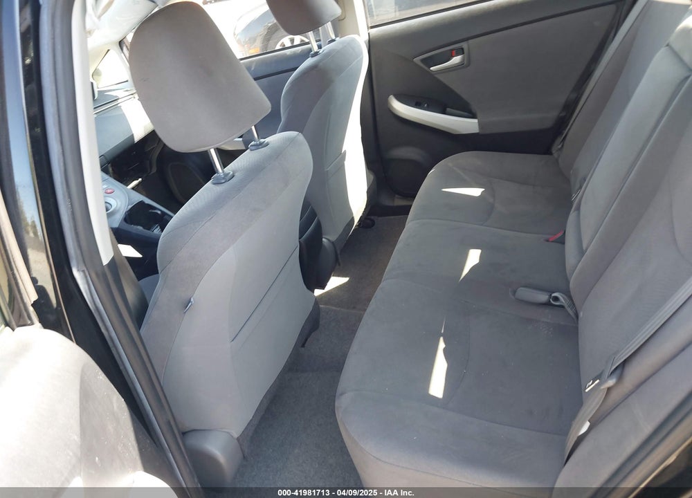 2015 TOYOTA PRIUS TWO VIN: JTDKN3DU8F0438461
