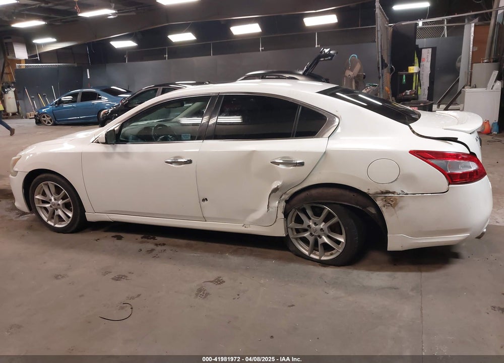 2011 NISSAN MAXIMA VIN: 1N4AA5APXBC853023