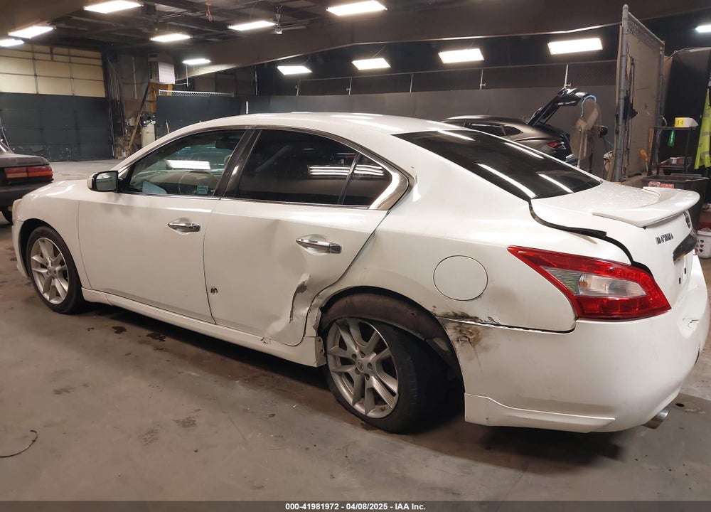 2011 NISSAN MAXIMA VIN: 1N4AA5APXBC853023