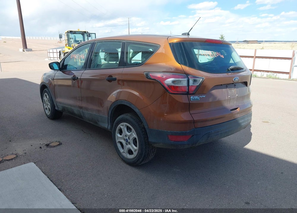 2017 FORD ESCAPE VIN: 1FMCU0F77HUA68074