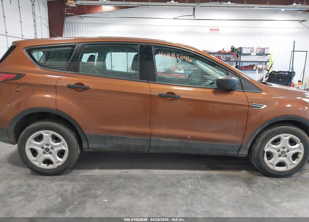 2017 FORD ESCAPE VIN: 1FMCU0F77HUA68074