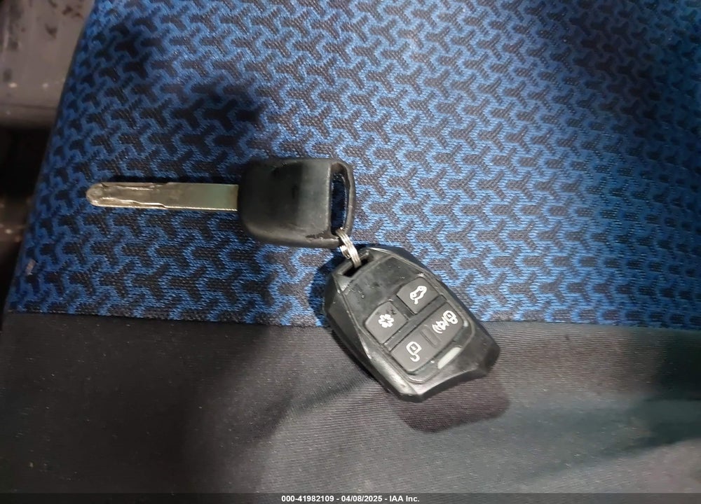 2005 HONDA CIVIC LX VIN: 2HGES16585H534585