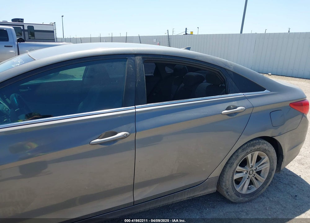 2013 HYUNDAI SONATA VIN: 5NPEB4AC6DH610199