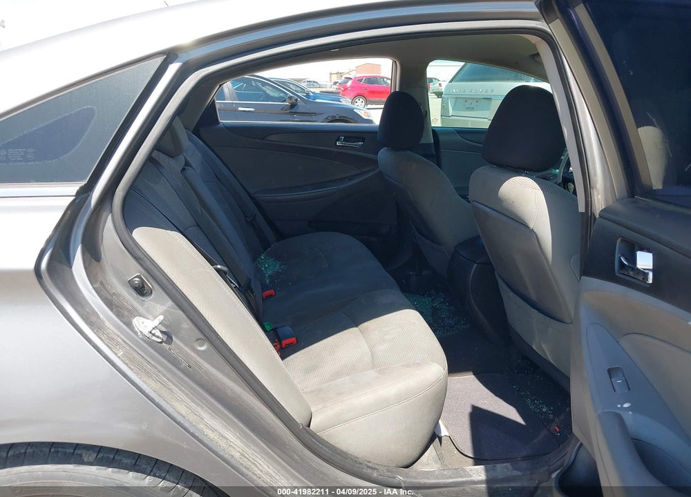 2013 HYUNDAI SONATA VIN: 5NPEB4AC6DH610199