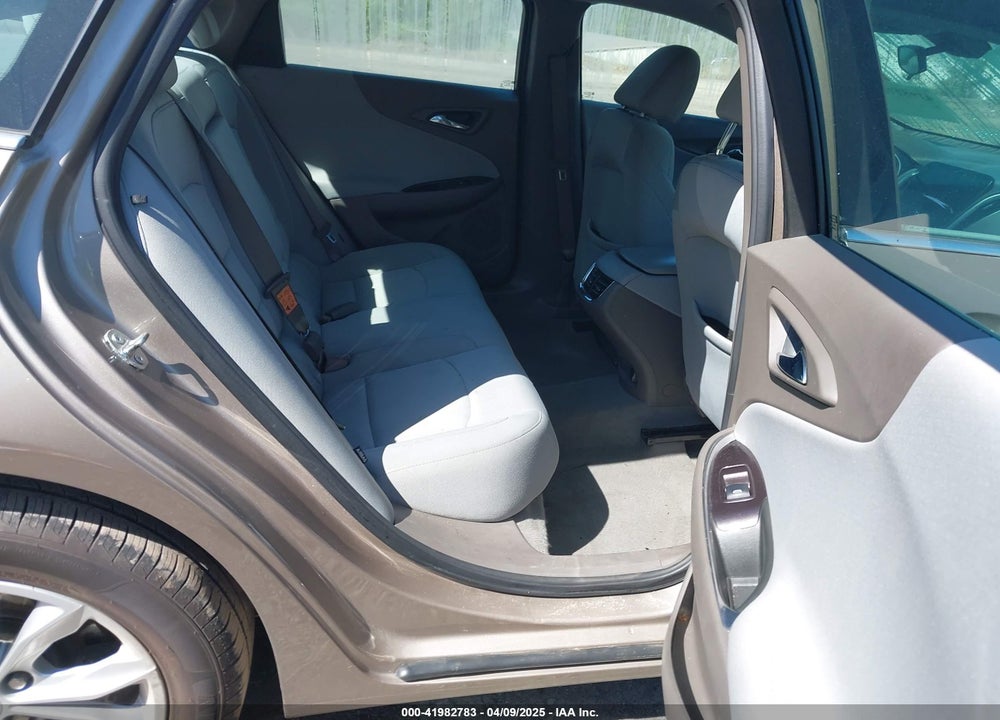 2022 CHEVROLET MALIBU VIN: 1G1ZD5ST2NF119875