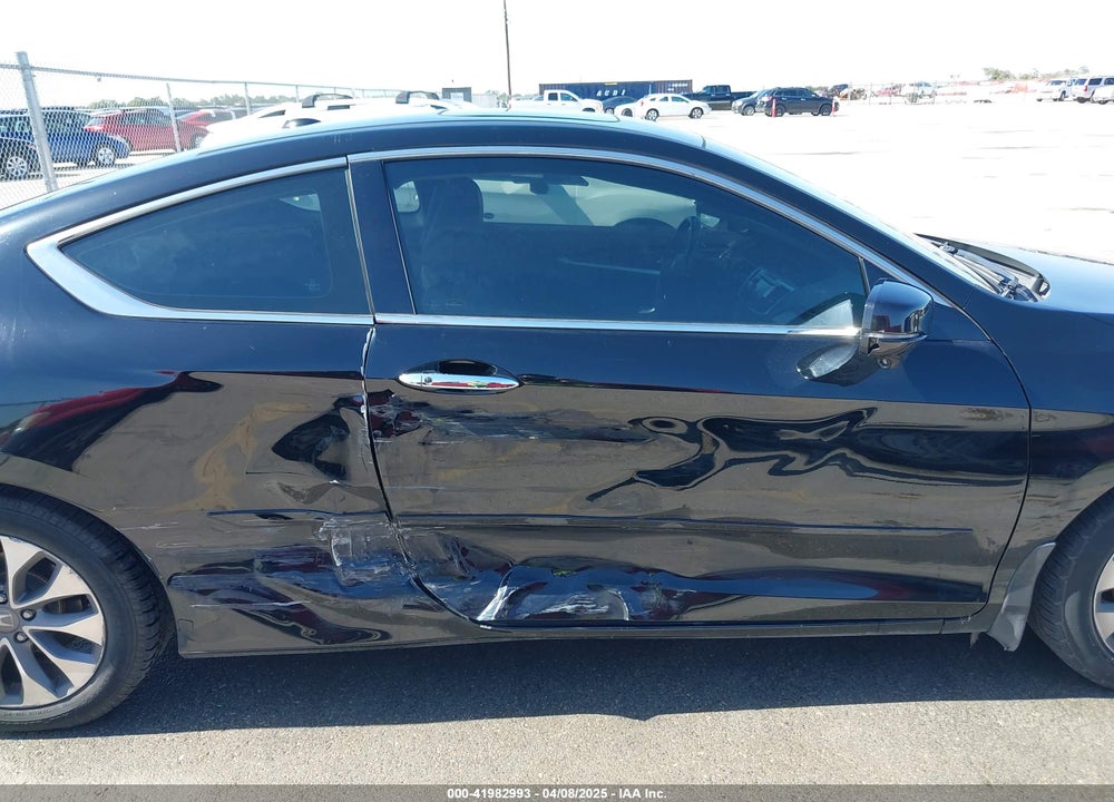 2013 HONDA ACCORD EX-L VIN: 1HGCT1B82DA017106