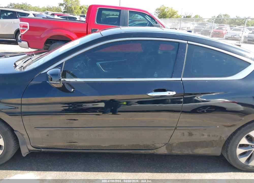2013 HONDA ACCORD EX-L VIN: 1HGCT1B82DA017106