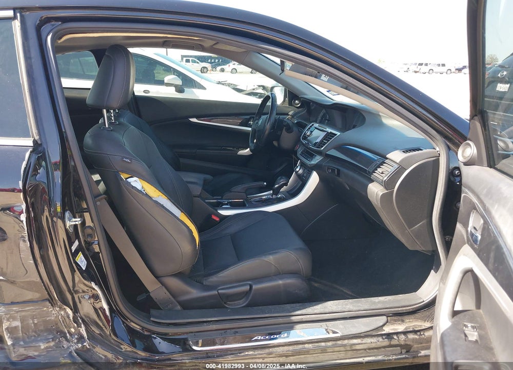 2013 HONDA ACCORD EX-L VIN: 1HGCT1B82DA017106