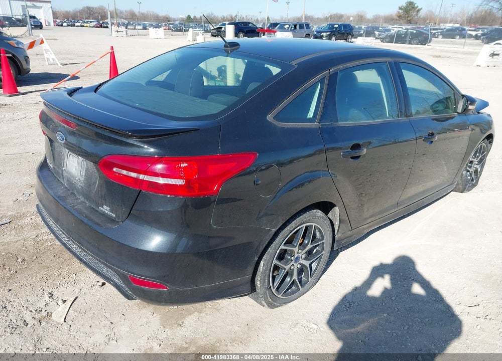 2015 FORD FOCUS SE VIN: 1FADP3F22FL373030