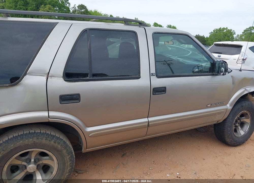 2003 CHEVROLET BLAZER VIN: 1GNCS13X43K102715