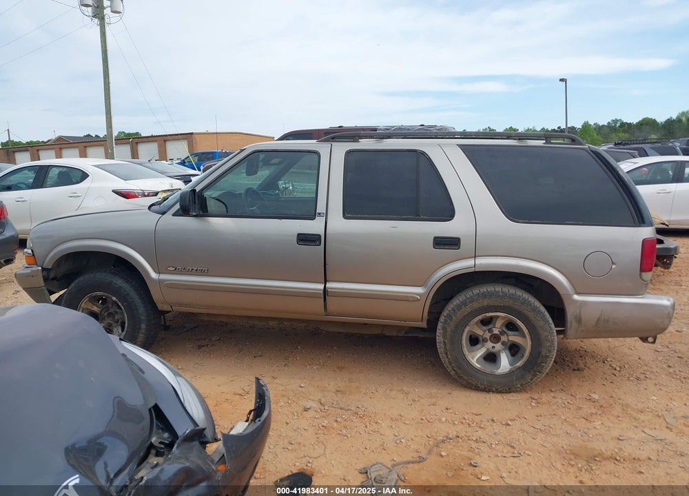 2003 CHEVROLET BLAZER VIN: 1GNCS13X43K102715