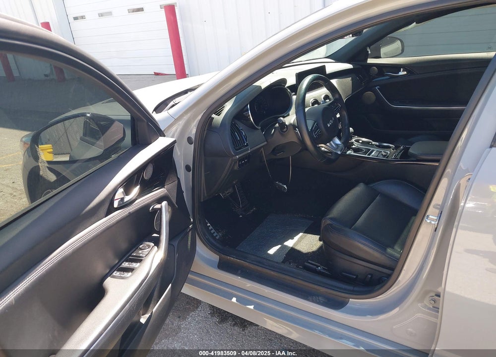 2023 KIA STINGER VIN: KNAE35LD6P6135805