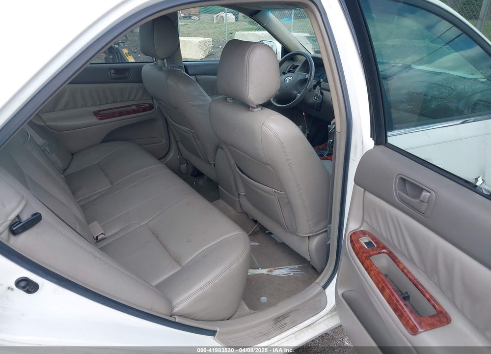 2004 TOYOTA CAMRY LE VIN: JTDBE32K140249889