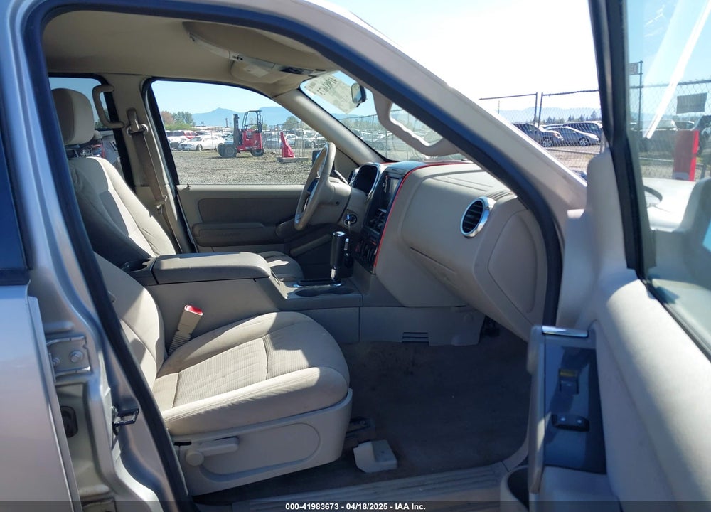 2006 FORD EXPLORER XLT VIN: 1FMEU63E66UA87405
